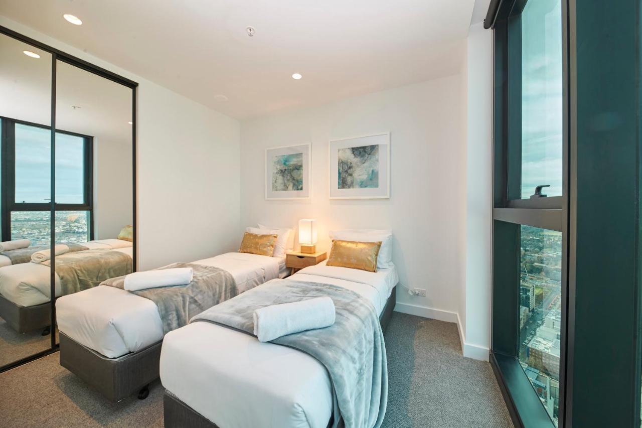 Mega Style Apartments Victoria One Melbourne Bagian luar foto