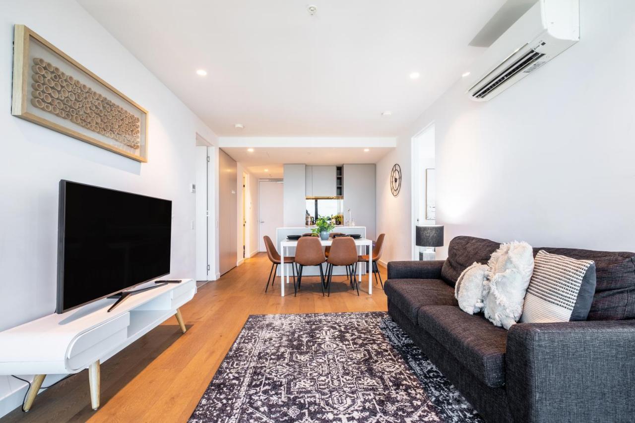 Mega Style Apartments Victoria One Melbourne Bagian luar foto