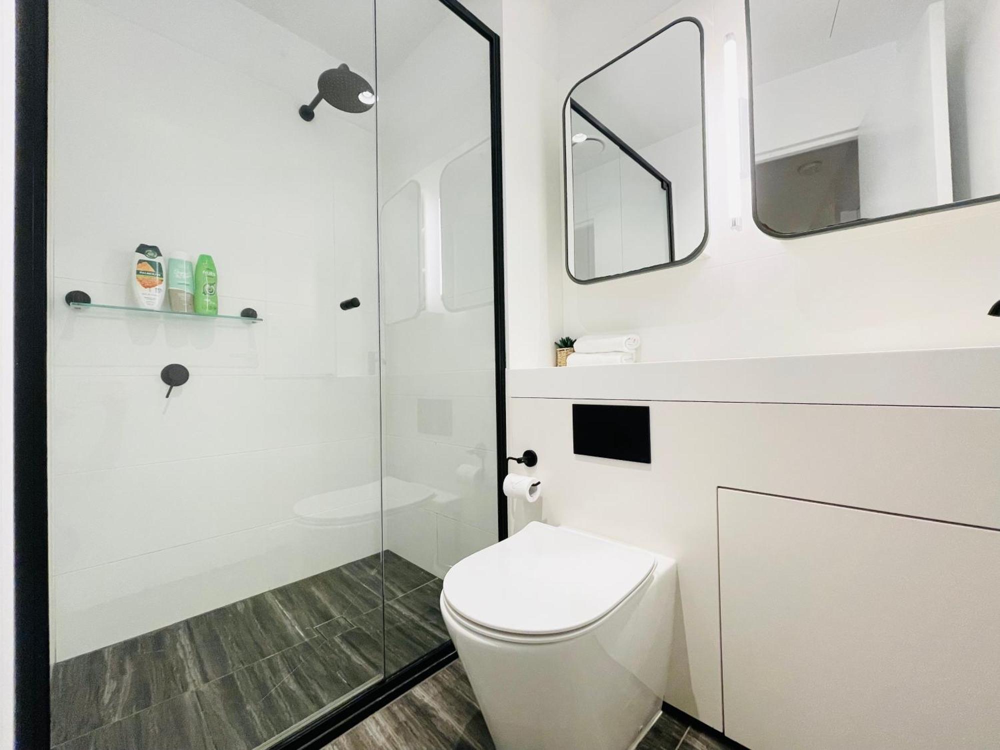 Mega Style Apartments Victoria One Melbourne Bagian luar foto